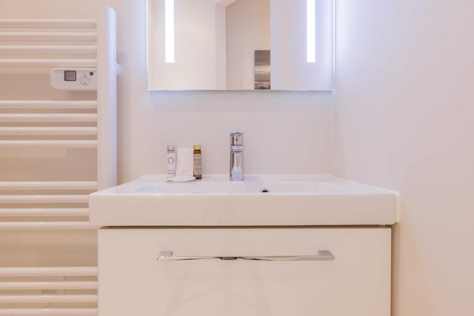 Modern - 2br - 6p - Saint-ambroise Appartement *