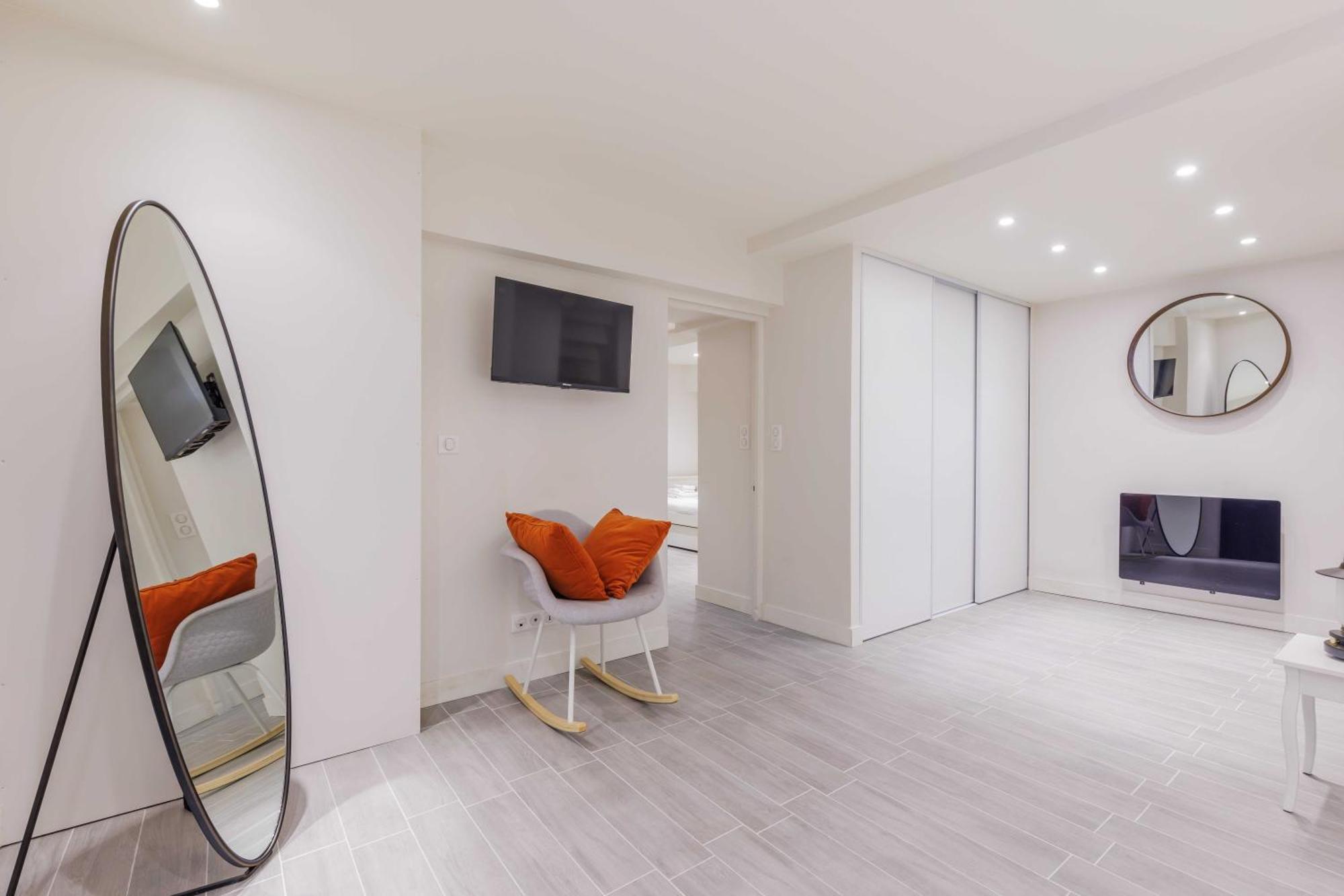 Appartement Modern - 2br - 6p - Saint-ambroise *