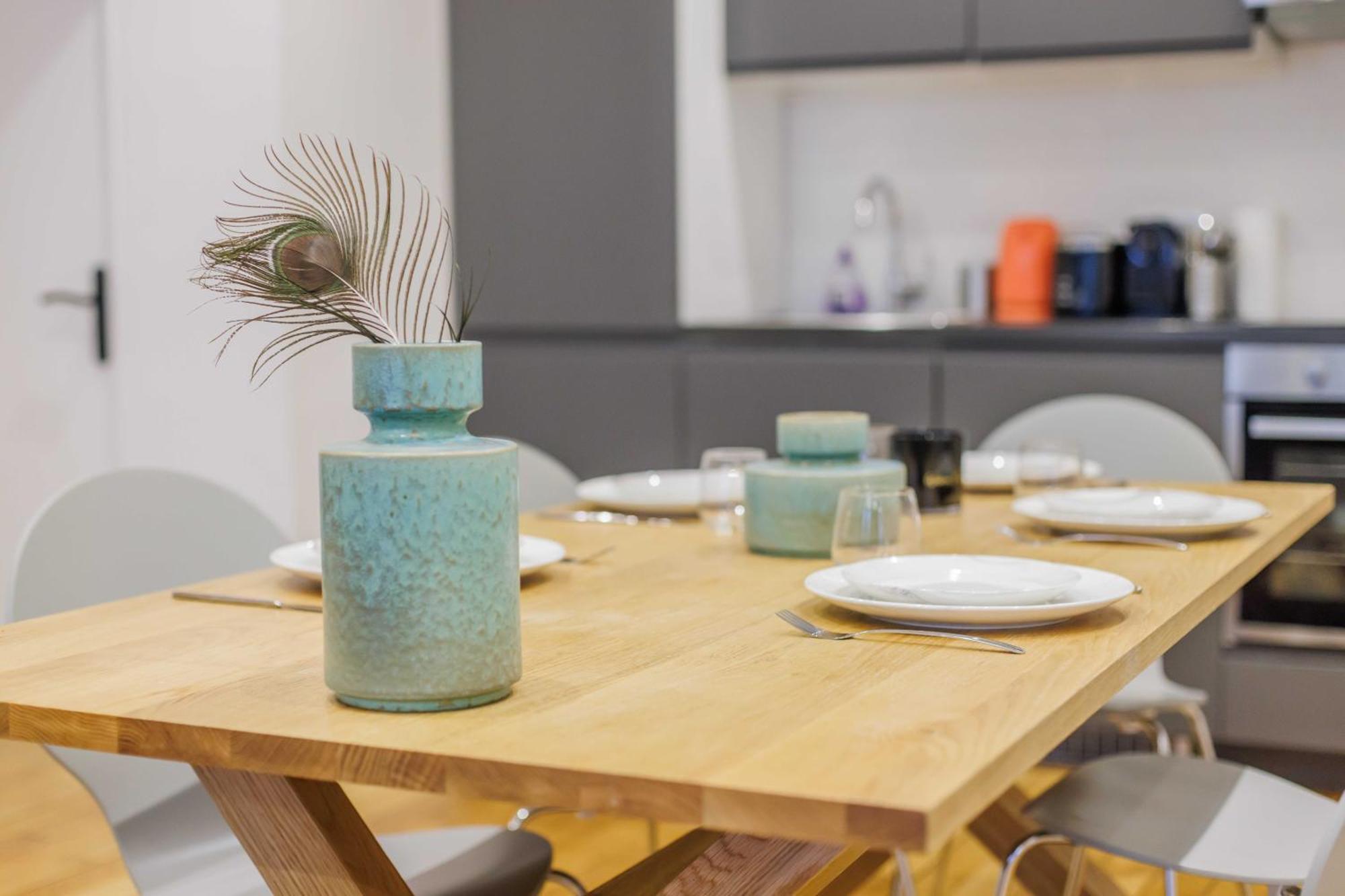 Modern - 2br - 6p - Saint-ambroise * Parijs