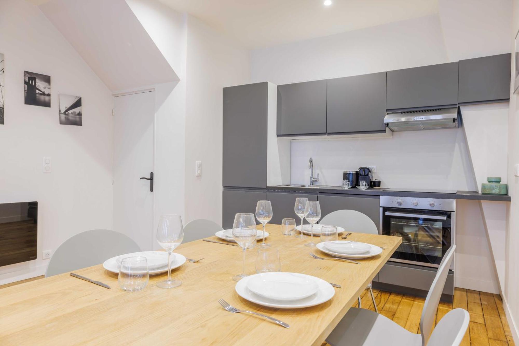 Modern - 2br - 6p - Saint-ambroise Appartement *